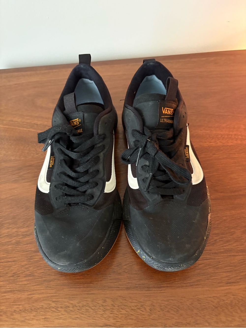 Vans Ultrarange Black White Athletic Sneakers (W 8.0/ M 6.5)